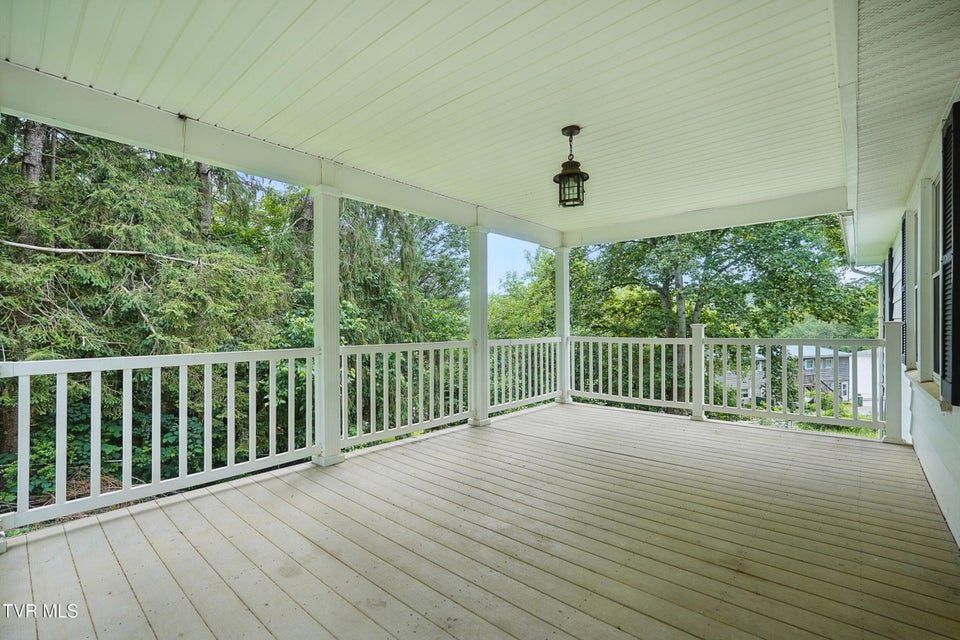 Photo #4: 271 Anderson Street