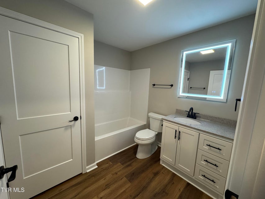 Photo #9: 411 Woodcrest Drive