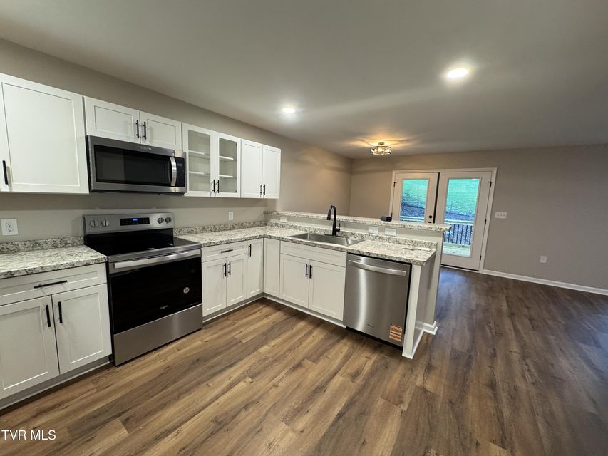 Photo #4: 411 Woodcrest Drive