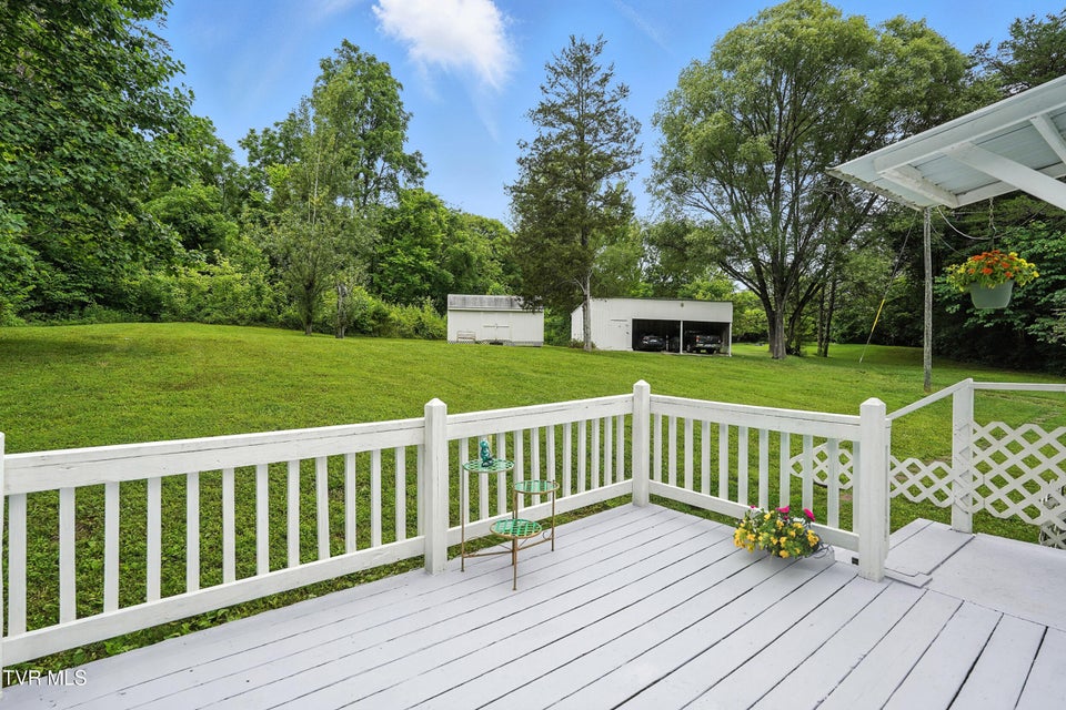 Photo #25: 994 Speedwell Road