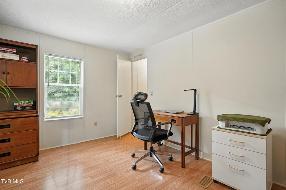 Photo #16: 994 Speedwell Road