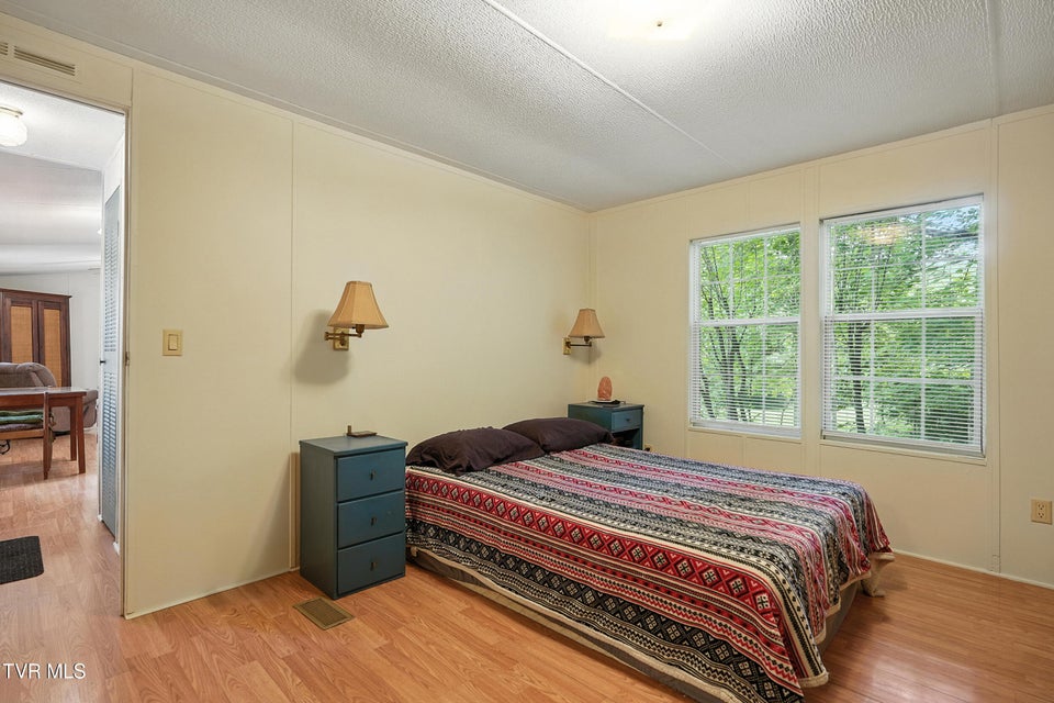 Photo #20: 994 Speedwell Road