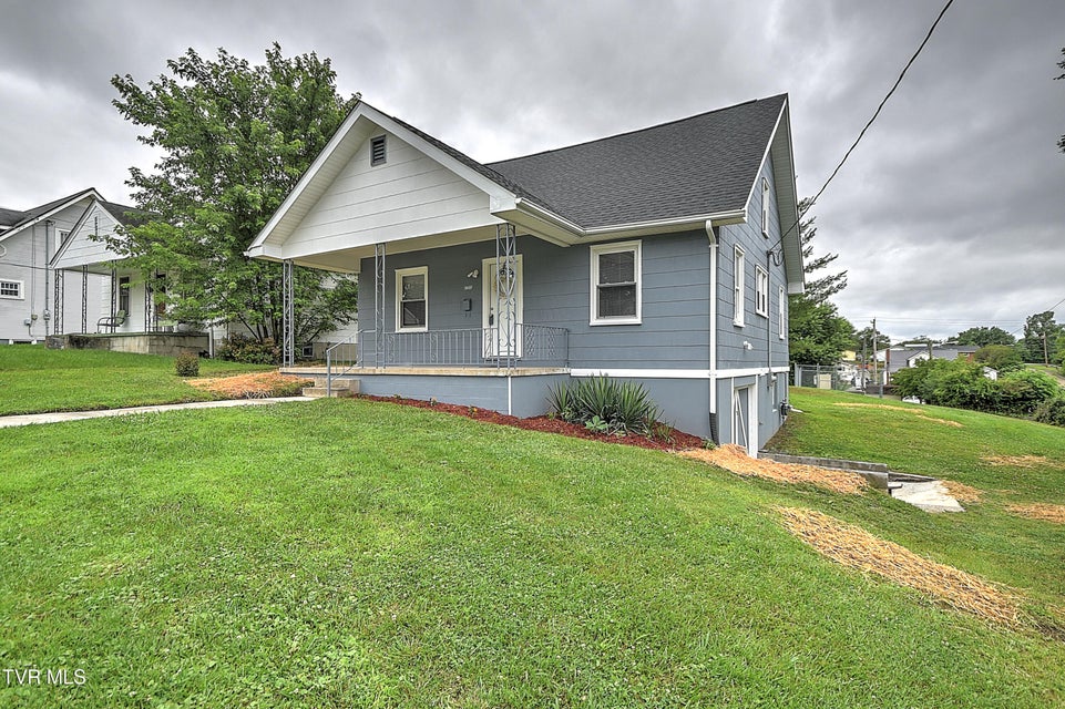 Photo #34: 1648 E Street