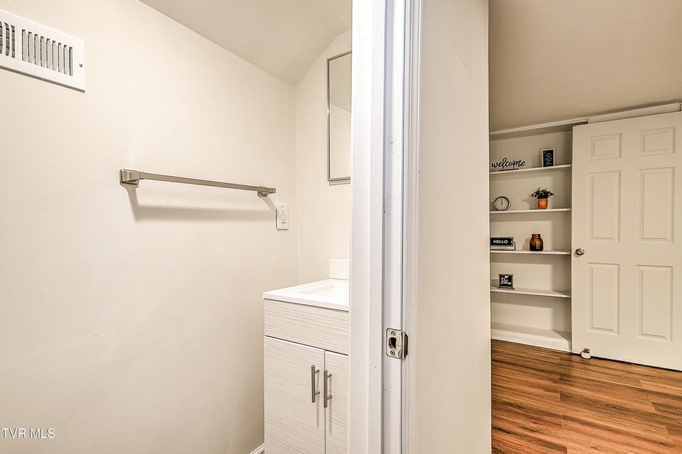 Photo #29: 1648 E Street