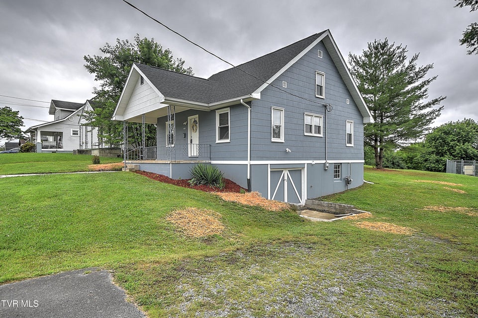 Photo #4: 1648 E Street