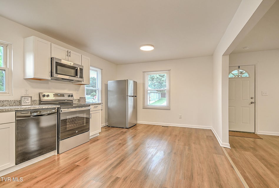 Photo #32: 1648 E Street