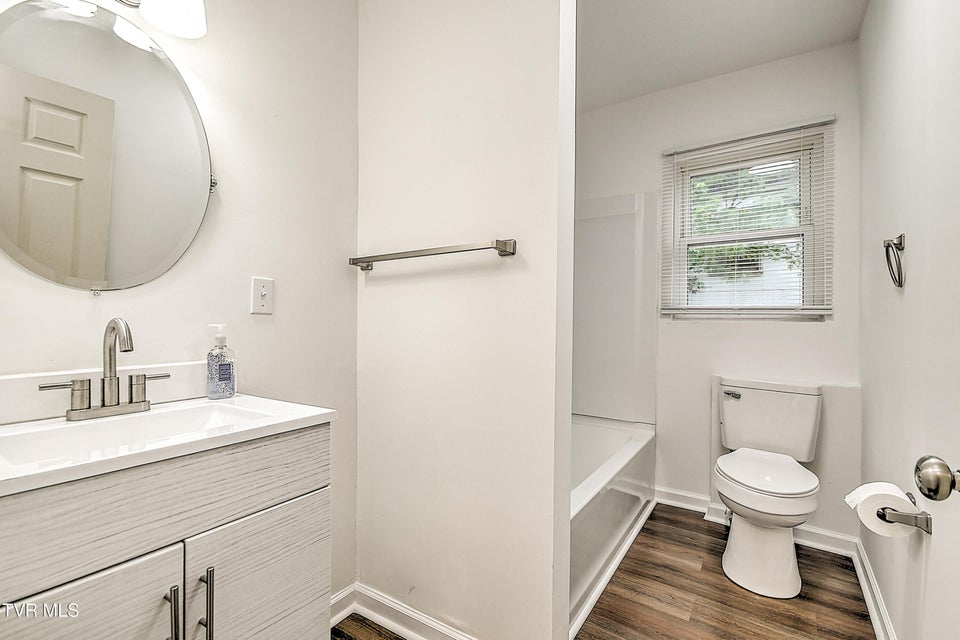 Photo #20: 1648 E Street