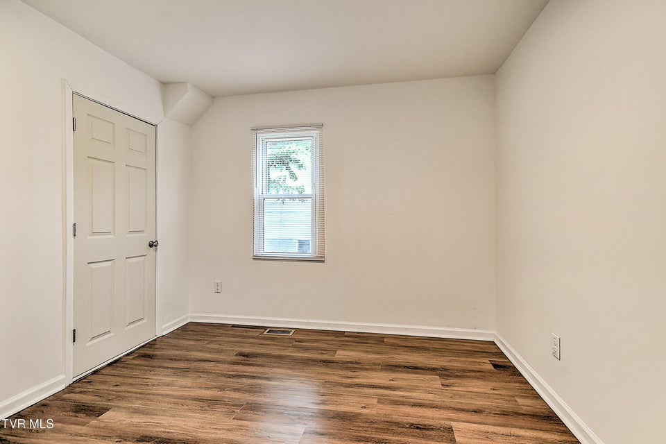 Photo #18: 1648 E Street