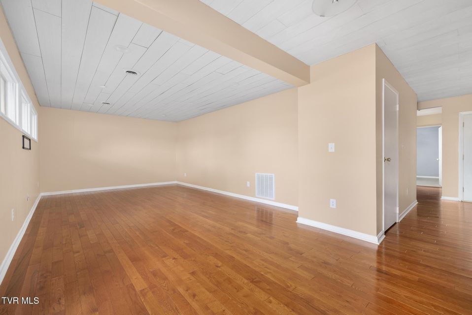 Photo #7: 1000 Grace Drive