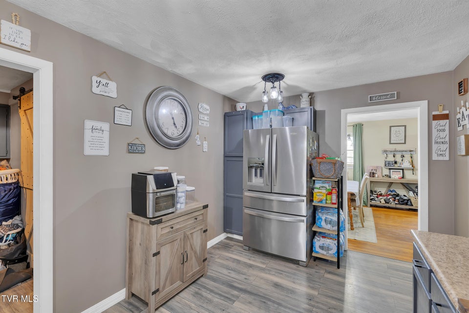 Photo #10: 206 Cloverdale Place