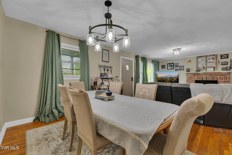 Photo #11: 206 Cloverdale Place