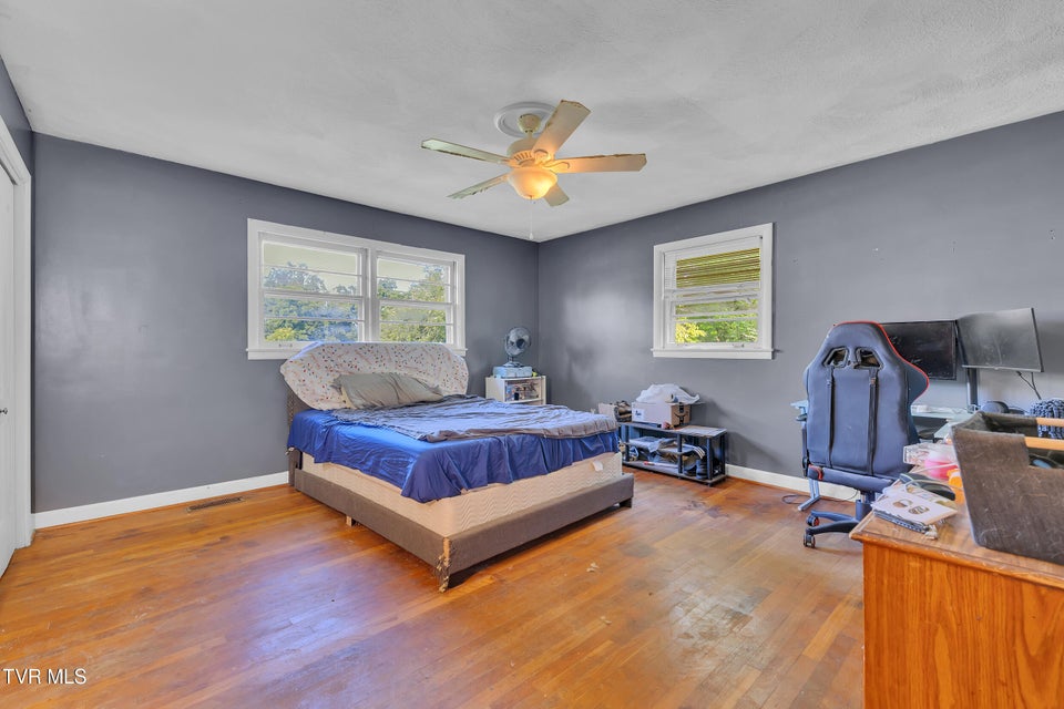 Photo #16: 206 Cloverdale Place