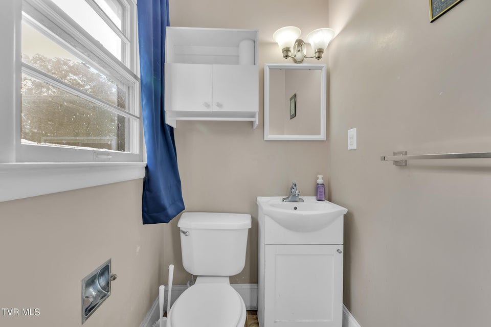 Photo #12: 206 Cloverdale Place