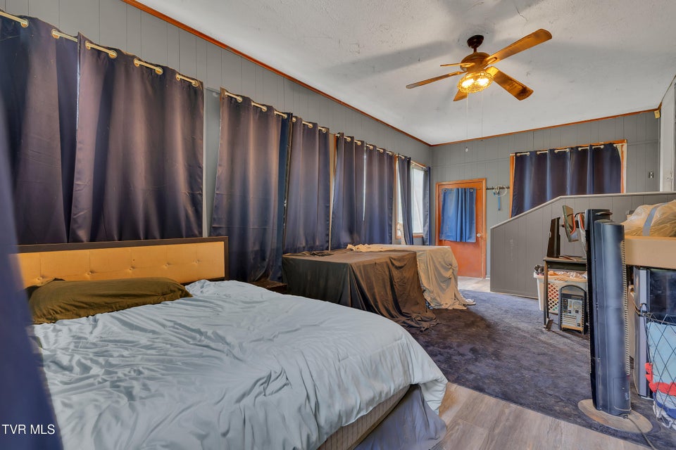 Photo #26: 206 Cloverdale Place