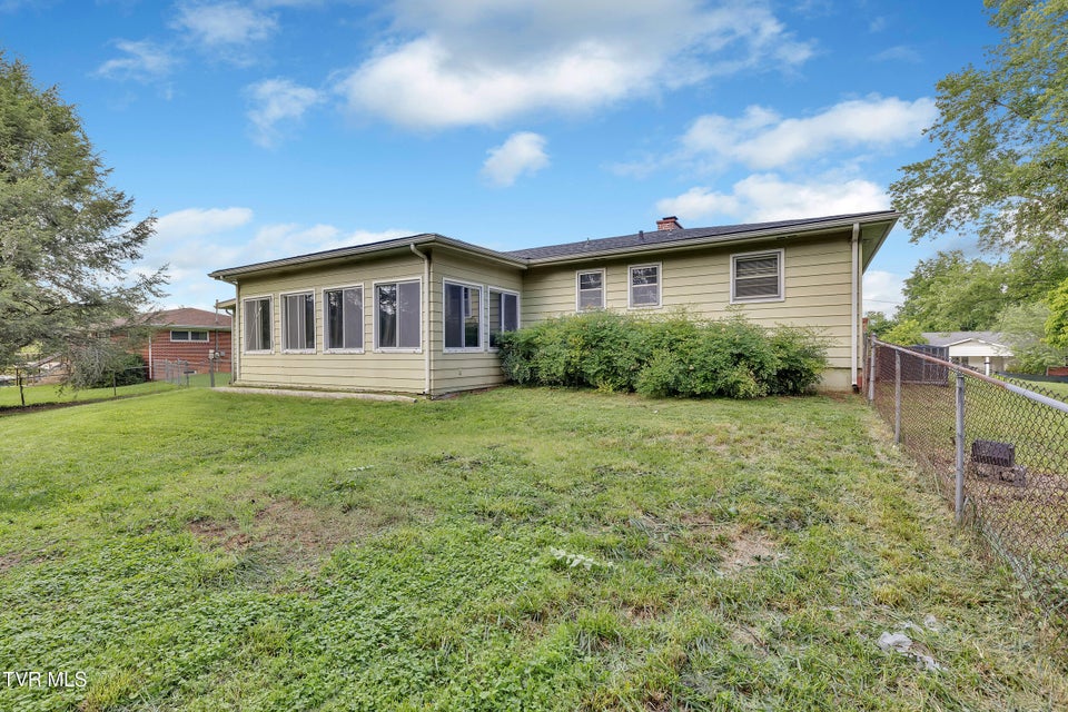 Photo #27: 206 Cloverdale Place