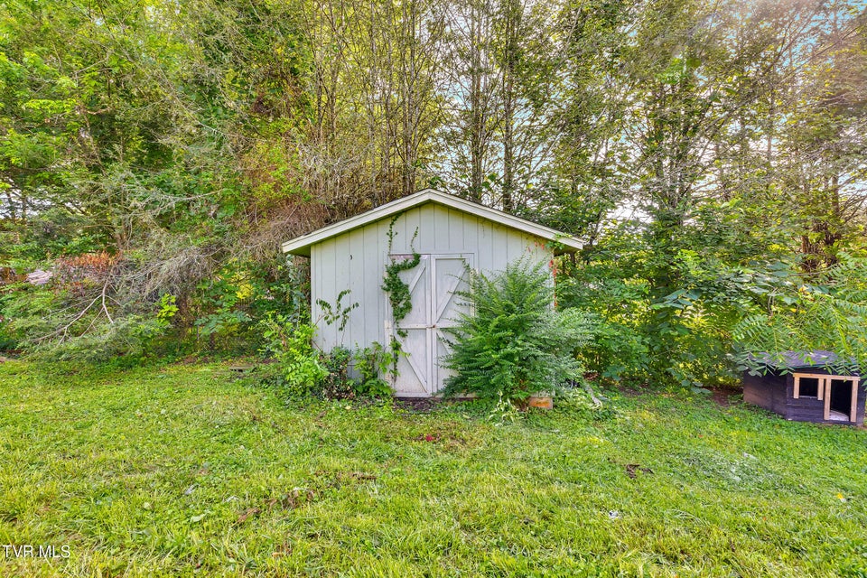 Photo #29: 206 Cloverdale Place