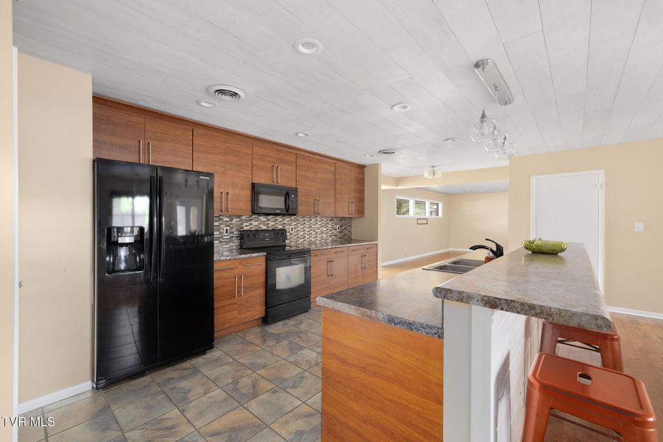 Photo #14: 1000 Grace Drive