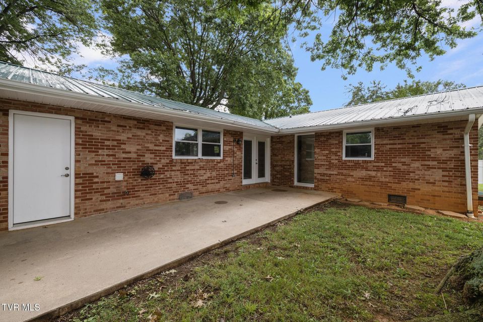 Photo #28: 1000 Grace Drive