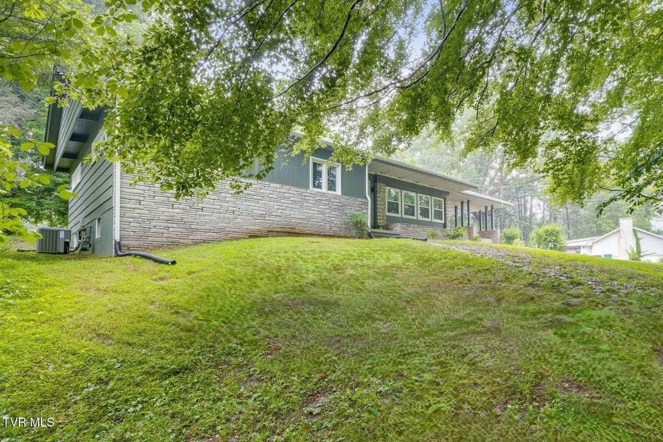 Photo #3: 640 Spruce Drive