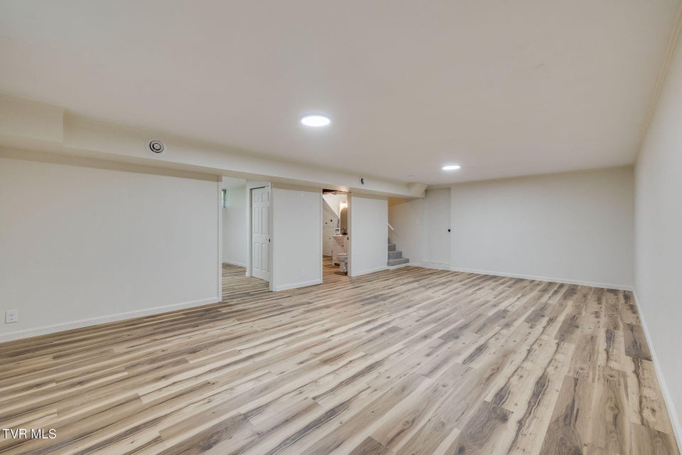Photo #27: 640 Spruce Drive