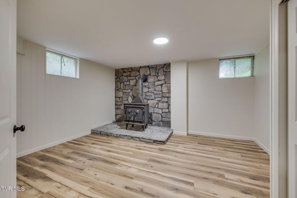 Photo #28: 640 Spruce Drive
