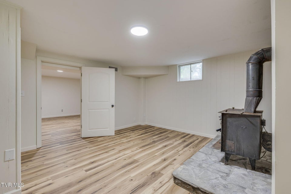 Photo #29: 640 Spruce Drive