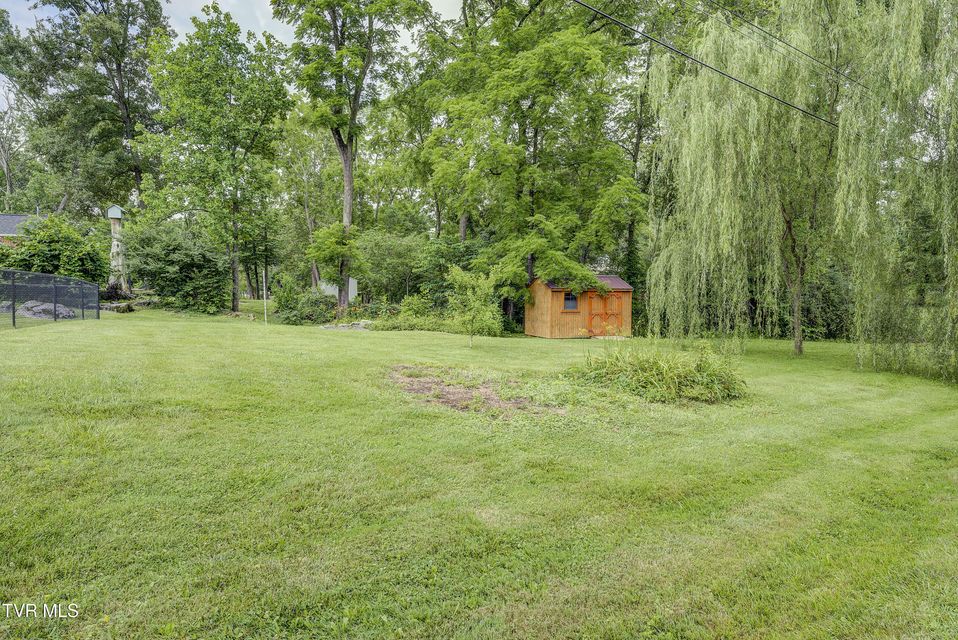 Photo #34: 123 Park Court