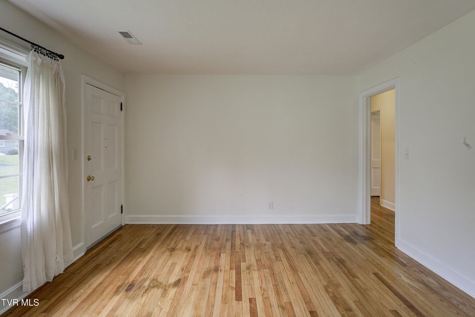 Photo #3: 123 Park Court