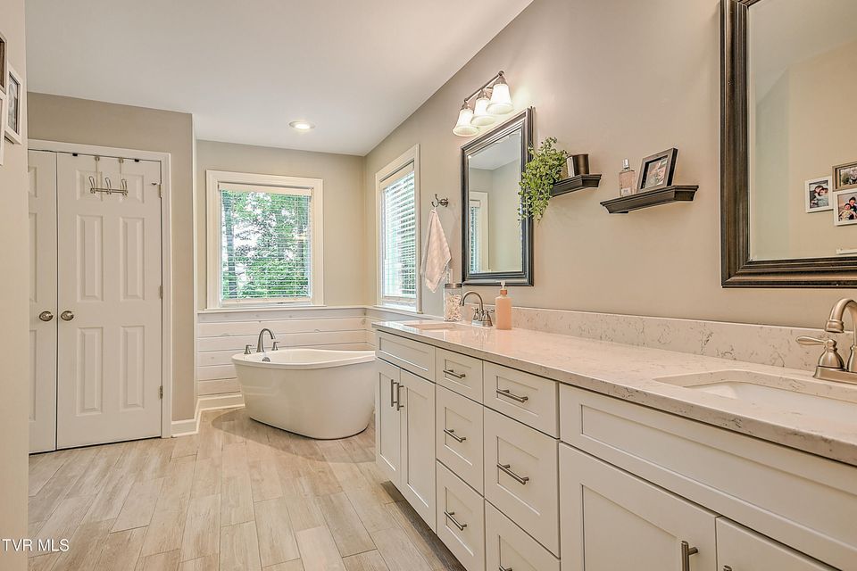 Photo #45: 1239 Olde Oaks Drive