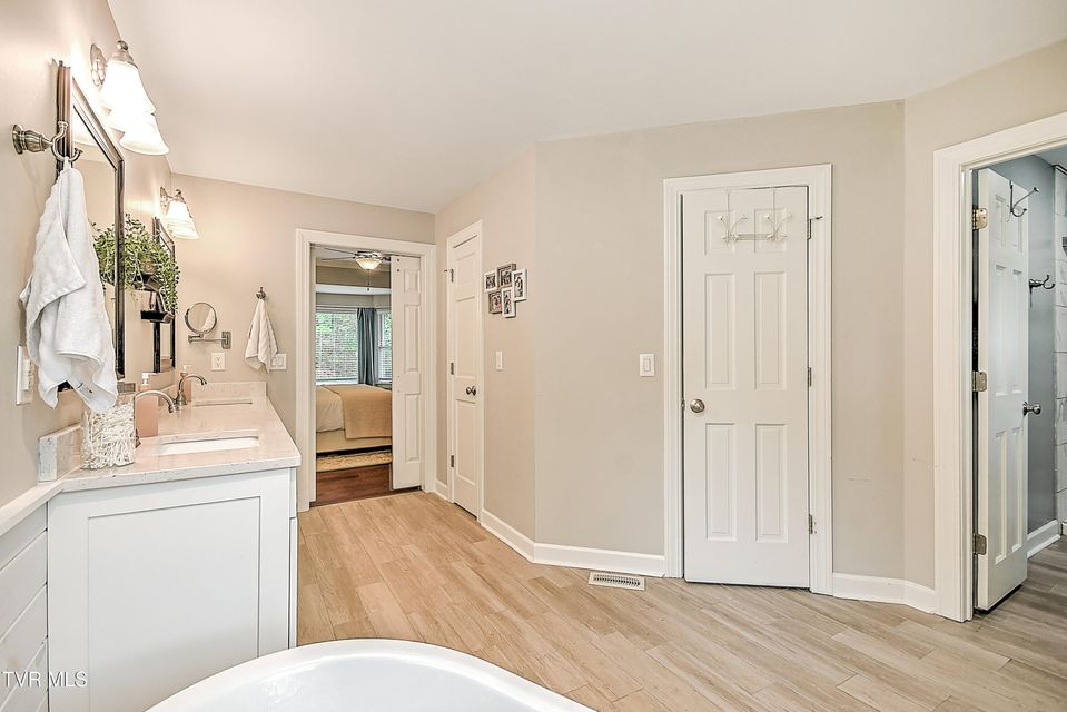 Photo #47: 1239 Olde Oaks Drive