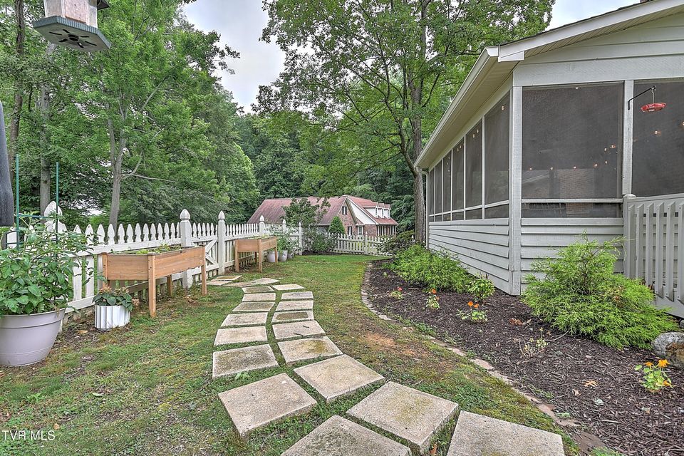 Photo #95: 1239 Olde Oaks Drive