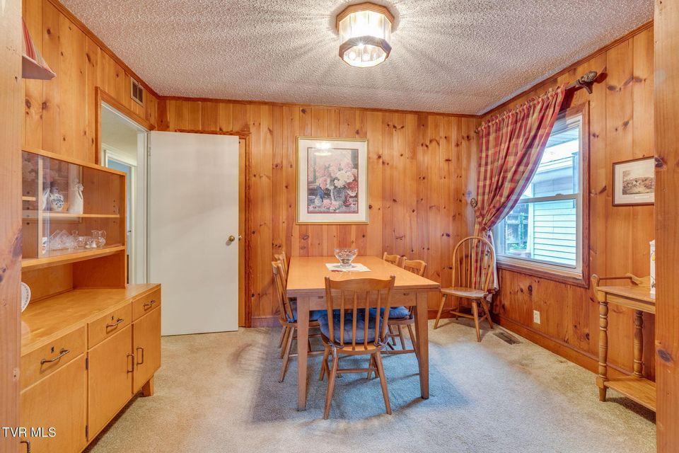 Photo #9: 837 Carlisle Drive