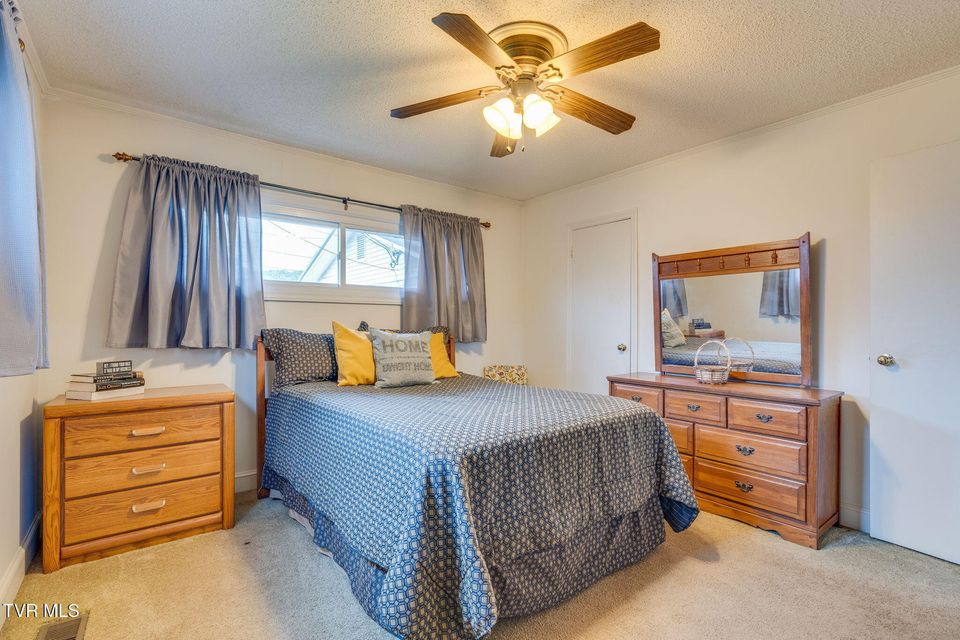 Photo #11: 837 Carlisle Drive