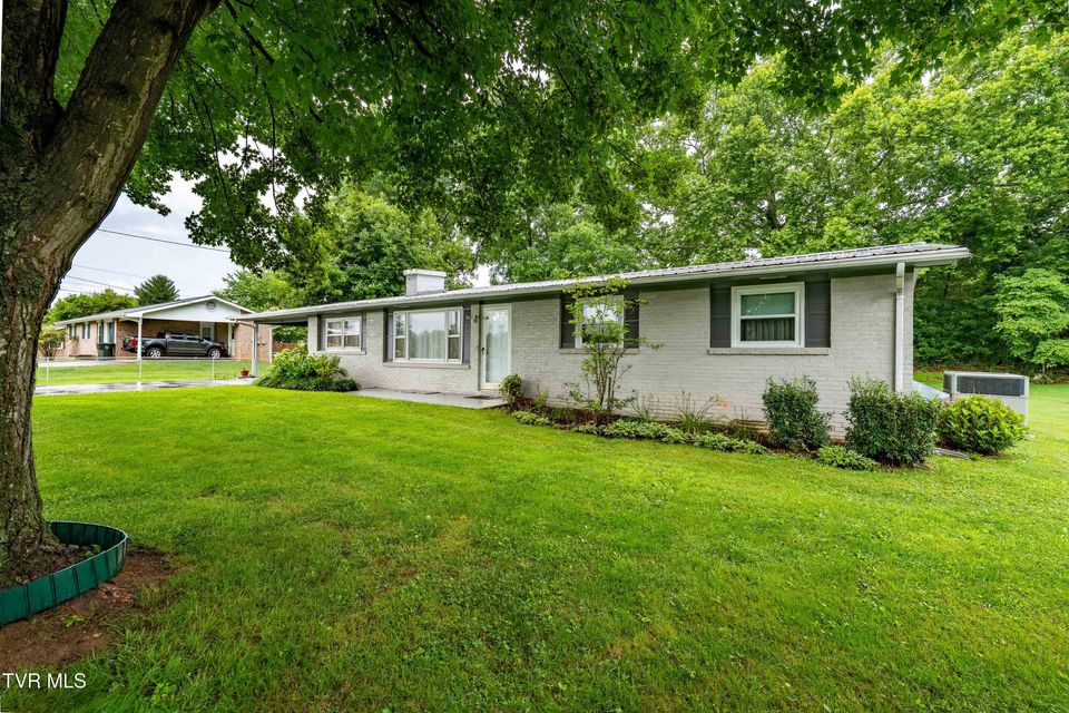 Photo #7: 300 Shannon View Road
