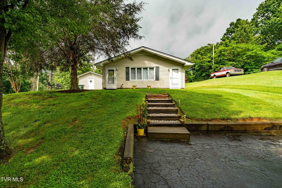 Photo #16: 119 Woodland Drive