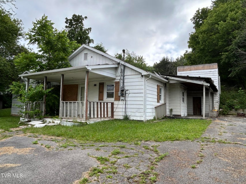 Photo #2: 531 Mullins Street