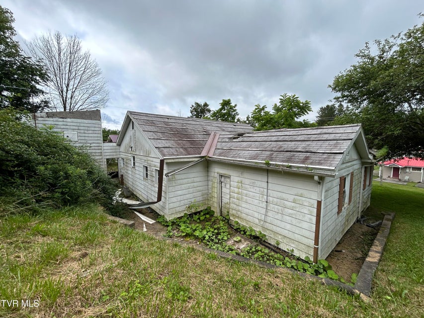 Photo #5: 531 Mullins Street