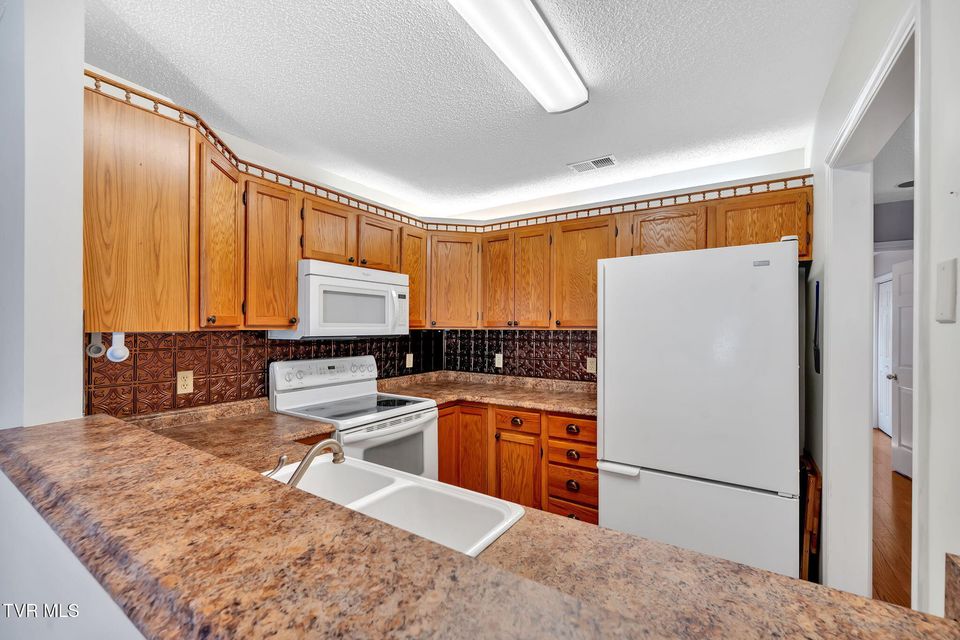 Photo #5: 308 Arbor Terrace