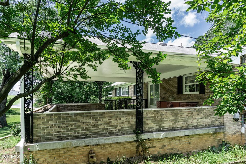 Photo #4: 2449 Jennings Drive