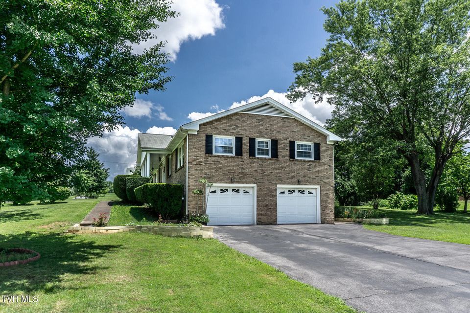 Photo #8: 2449 Jennings Drive