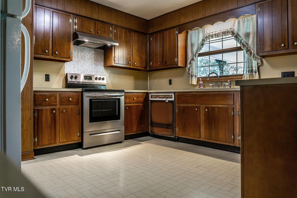 Photo #14: 2449 Jennings Drive