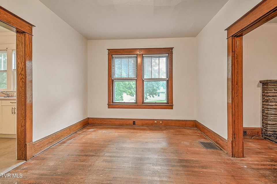 Photo #10: 1149 Moorland Avenue
