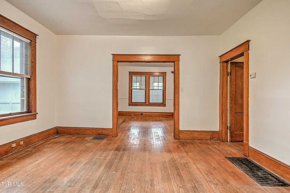 Photo #11: 1149 Moorland Avenue