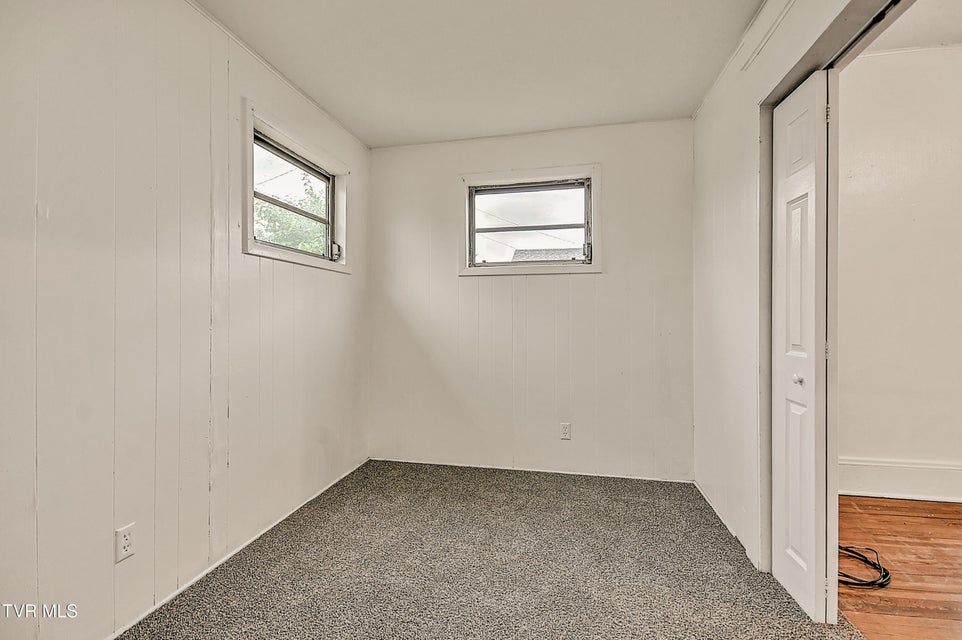 Photo #25: 1149 Moorland Avenue