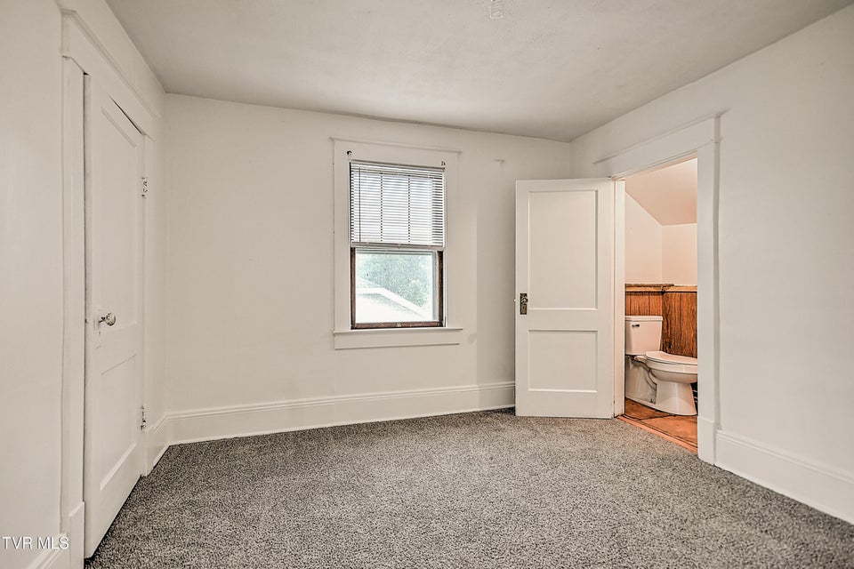 Photo #33: 1149 Moorland Avenue