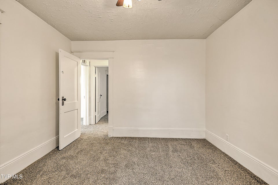 Photo #43: 1149 Moorland Avenue