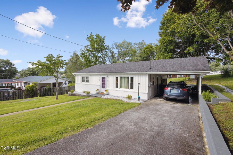 Photo #4: 103 Cottonwood Drive