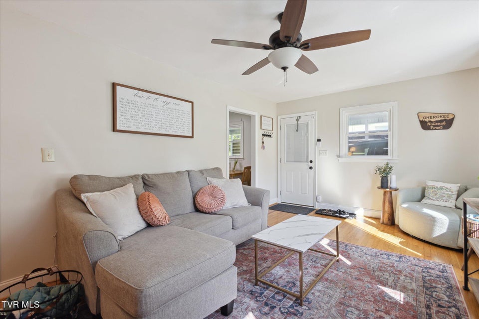 Photo #5: 103 Cottonwood Drive