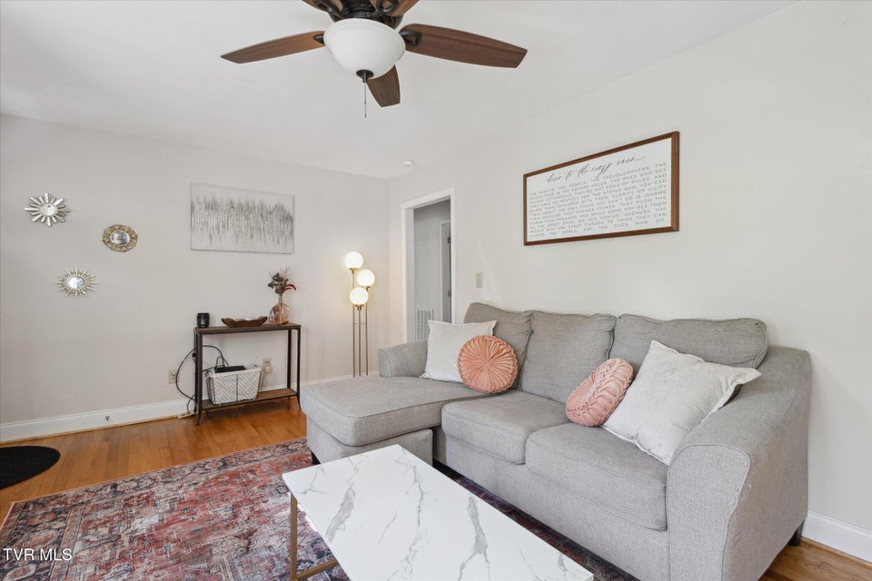 Photo #6: 103 Cottonwood Drive