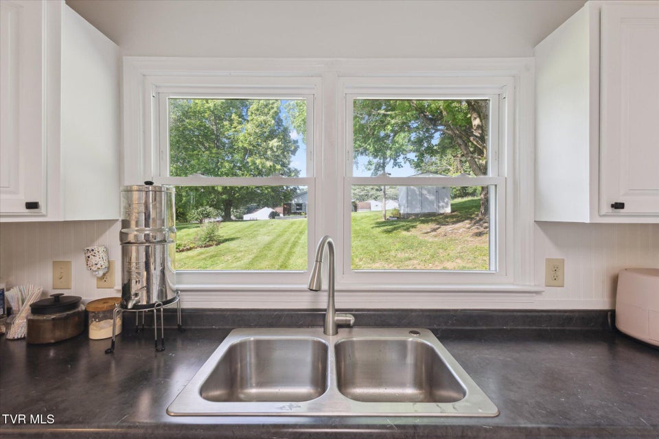 Photo #13: 103 Cottonwood Drive